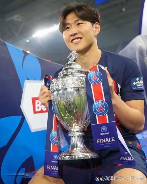 韩媒炮轰巴尔韦德铲抢李刚仁+挥拳挑衅:球迷不满